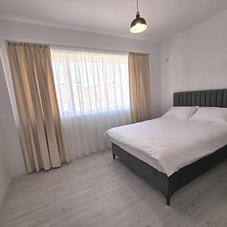 Habitat Aparthotel Chiajna Екстериор снимка