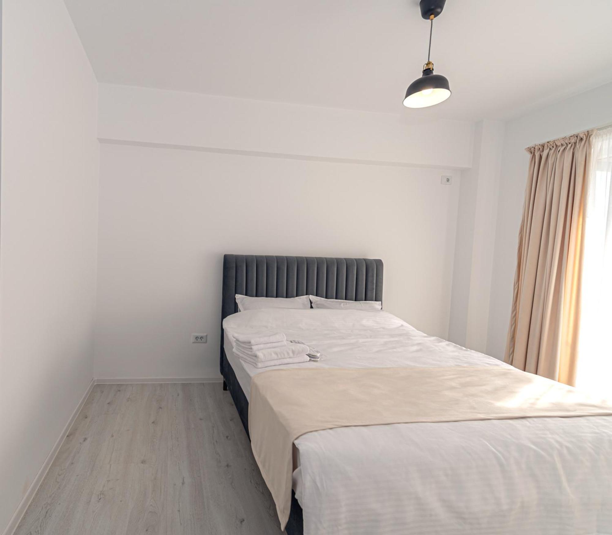 Habitat Aparthotel Chiajna Екстериор снимка