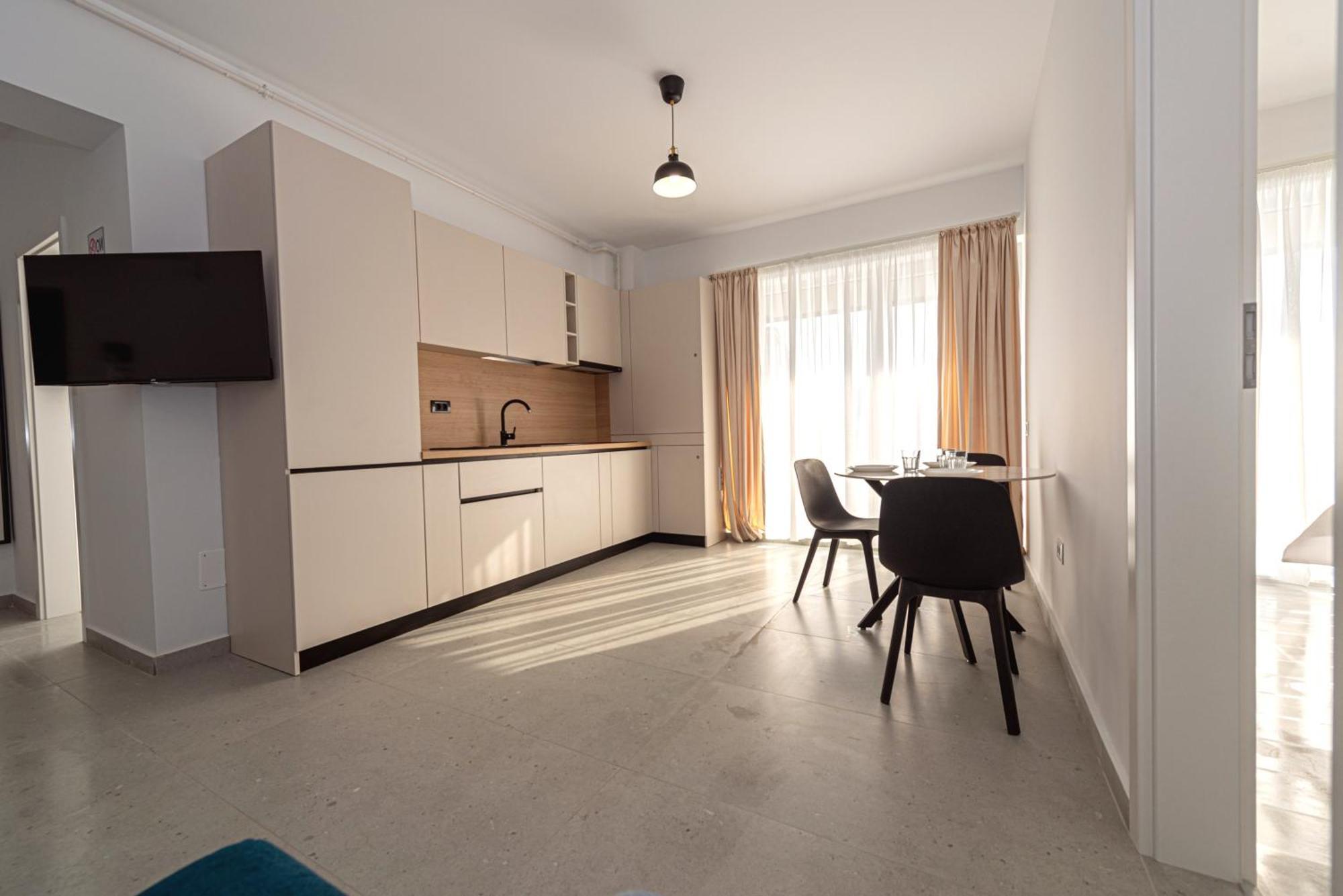 Habitat Aparthotel Chiajna Екстериор снимка